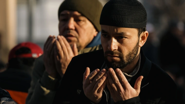 Нужно поддержать проповедь Христа среди мигрантов: Трагедия в православном храме. Эксперт предложил кардинальное решение