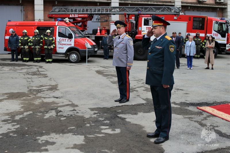 В Главном управлении прошло торжественное мероприятие, посвященное Дню пожарной охраны России