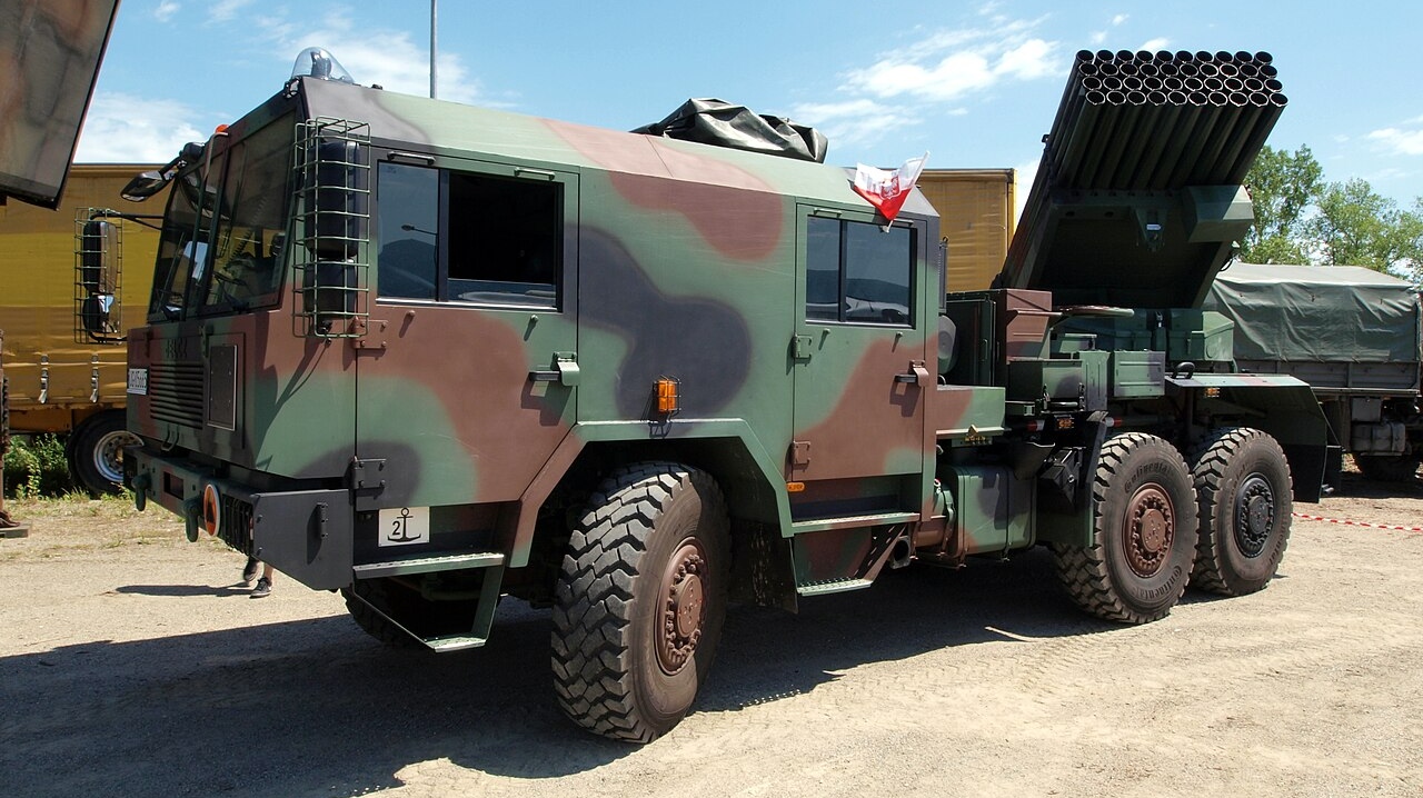 Польская система залпового огня WR-40 Langusta