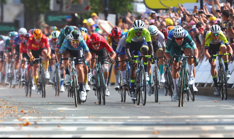 Лидер «Астаны» вошел в тройку лучших седьмого этапа «Тур де Франс»