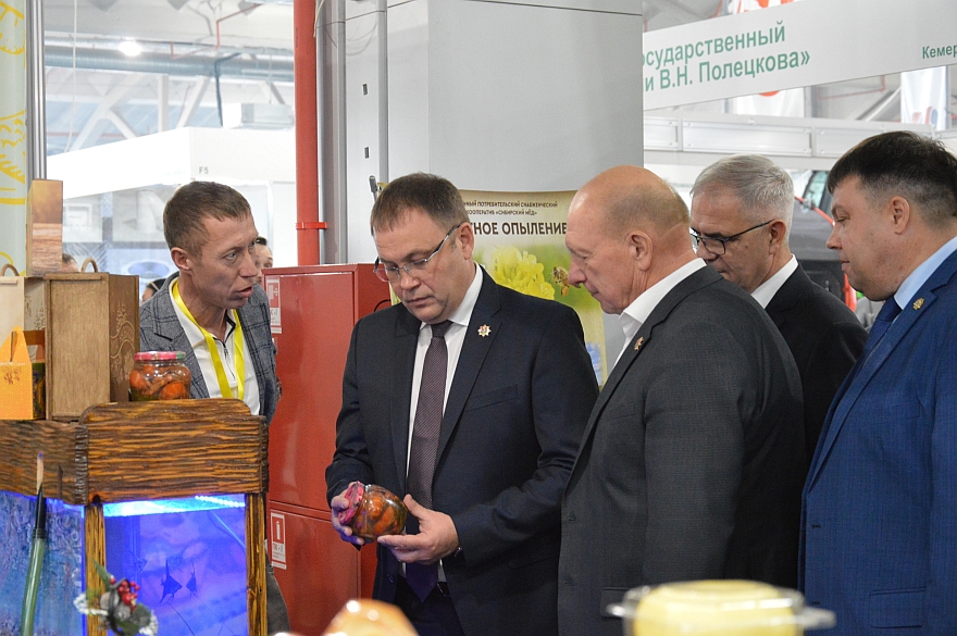 В Новокузнецке прошла III агропромышленная выставка «АгроКузбасс»