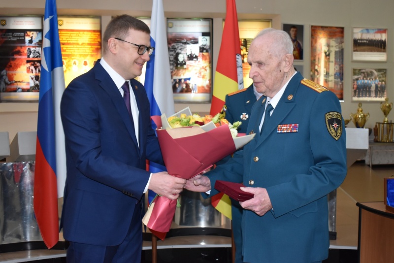 Легенду пожарной охраны России - Абрама Каплана проводили на заслуженный отдых