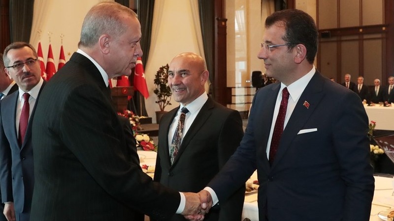 Имамоглу сообщил о готовности в любое время обсудить с Эрдоганом проблемы Стамбула