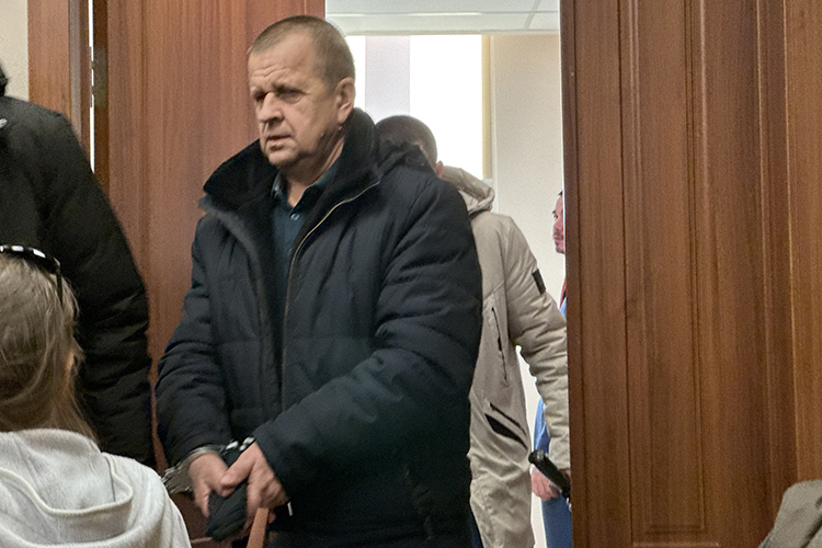 Помимо Салихова по делу проходит его давний знакомый из Набережных Челнов, нигде не работающий Валерий Салтыков