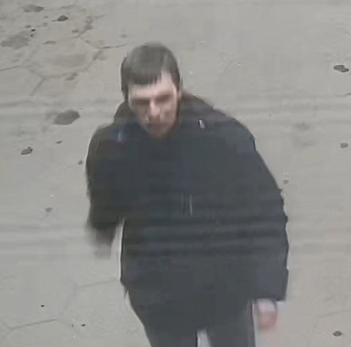 В Иванове полиция разыскивает молодого человека за уличное нападение