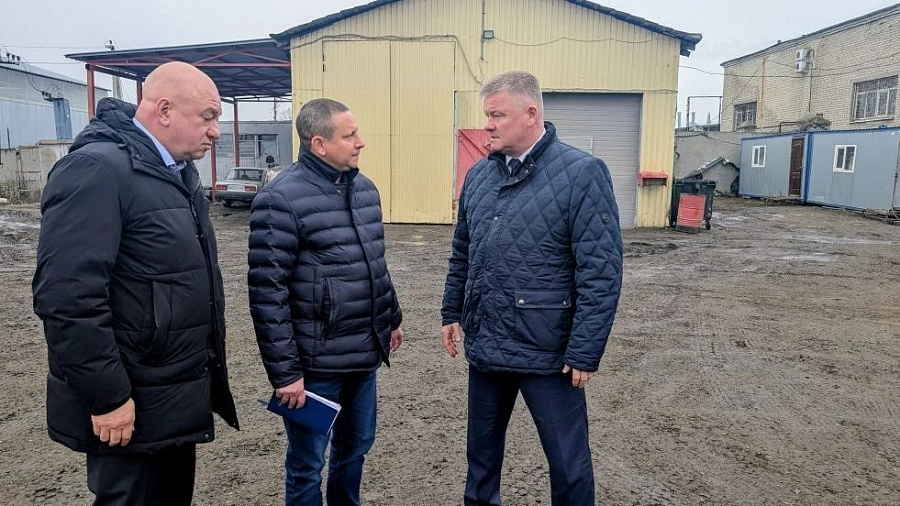 Михаил Исаев посетил базу МКУ «Дорожник Заводского района»