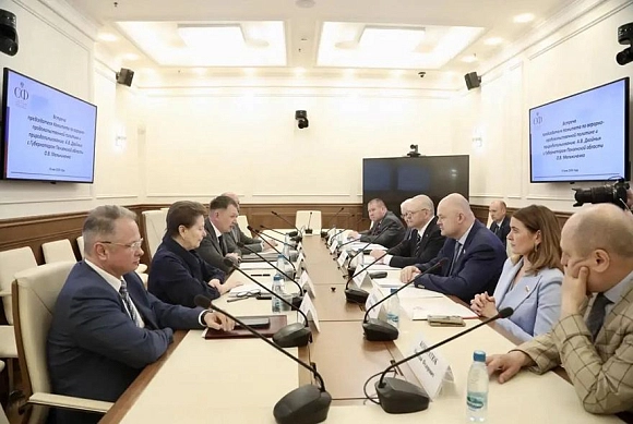 Олег Мельниченко провел рабочую встречу с Александром Двойных