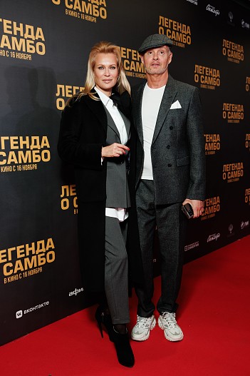 Олеся Судзиловская с мужем