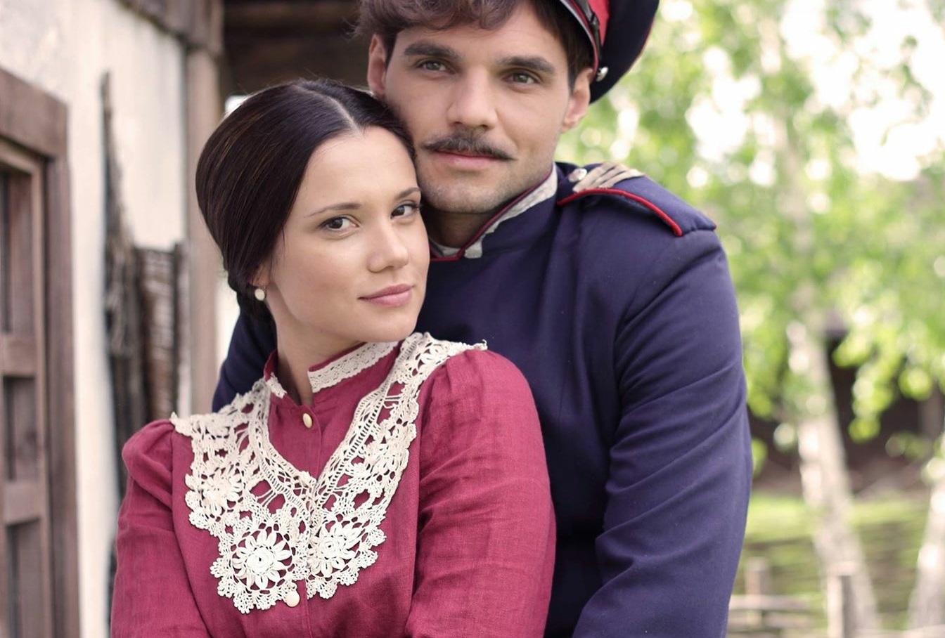 Актеры Артём Алексеев и Галина Безрук отметили шесть лет непростого брака