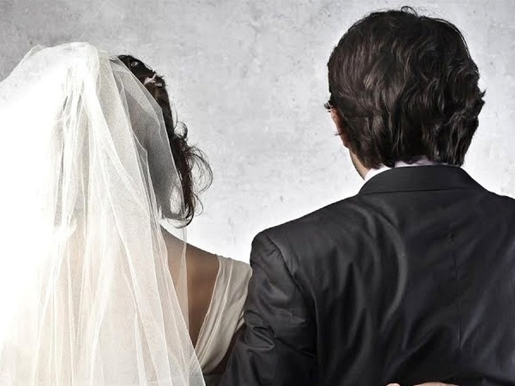 В Коврове прокурор требует расторгнуть фиктивный брак
