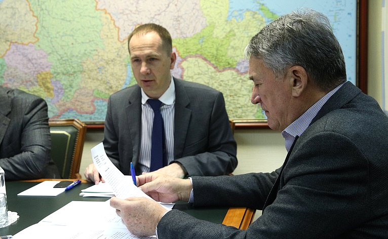 Заместитель Председателя СФ Юрий Воробьев провел совещание в рамках работы Межпарламентской комиссии по сотрудничеству Федерального Собрания РФ и Национального Собрания Республики Армения
