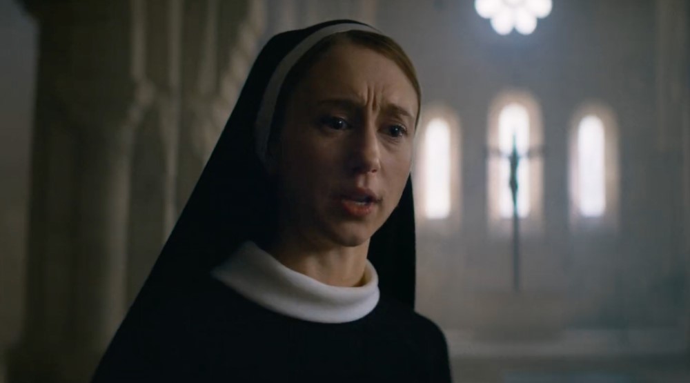 Кадр из фильма «Проклятие монахини 2» (2023)