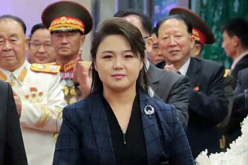 Урок буква э. Э э чу. Звук э буква э задания для дошкольников. Веселые буквы. Э э чу.