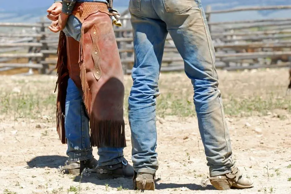 Стоять ковбой название. Levis 501 Cowboy Boots. Левис 501 и ковбойские сапоги. Ковбой в джинсах левайс. Ковбойские сапоги в джинсах.