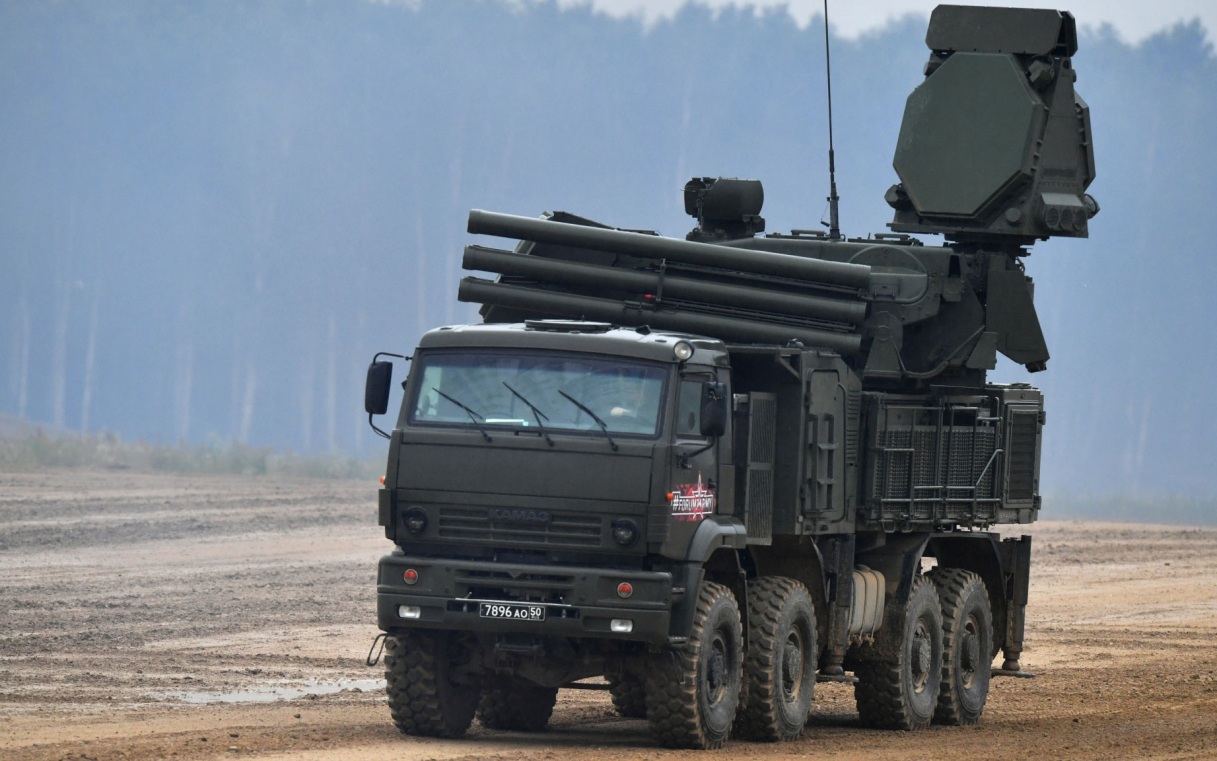 Анохин: ВКС, ПВО и РЭБ перехватили в Смоленской области 14 беспилотников