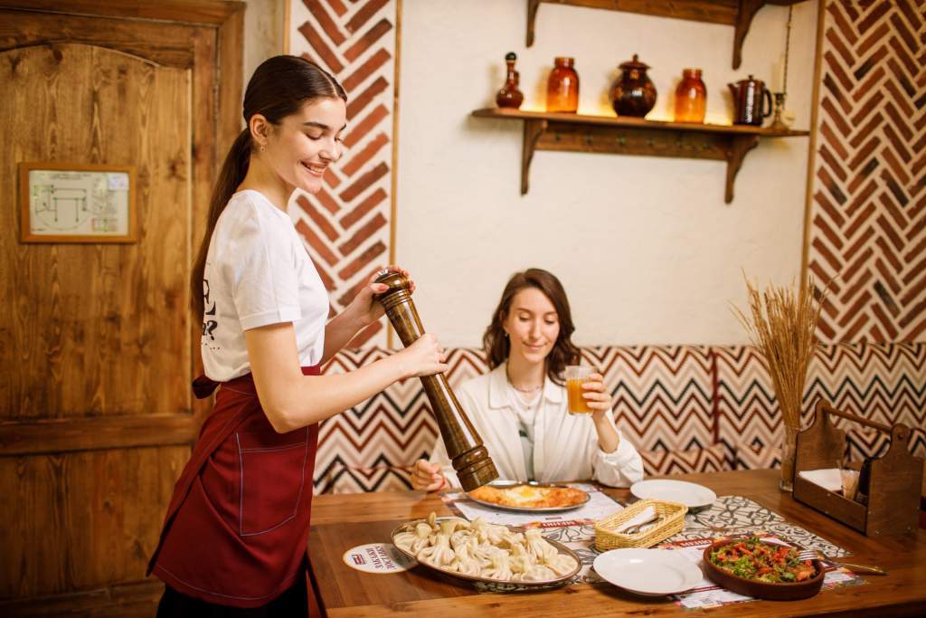 Старик хинкалыч ул нахимсона. Старик Хинкалыч Курск Ленина. Старик Хинкалыч Бахчисарай. Кафе старик Хинкалыч Симферополь. Старик Хинкалыч ул. Нахимсона, 6/11, Ярославль.