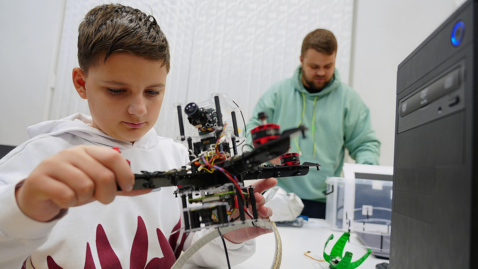 Юные инженеры соревнуются в региональном этапе «ЭБАС. Профессионалы–2025»