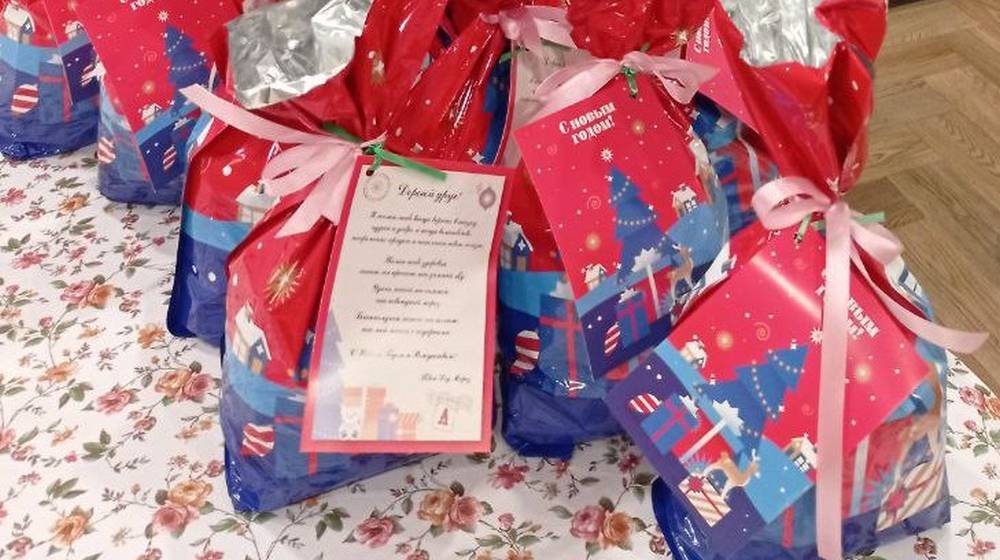Рождественская радость ‒ в каждый дом: Брянская епархия передают подарки нуждающимся семьям