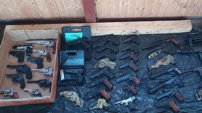 Чёрный рынок оружия в Кировской области раскрыло УФСБ