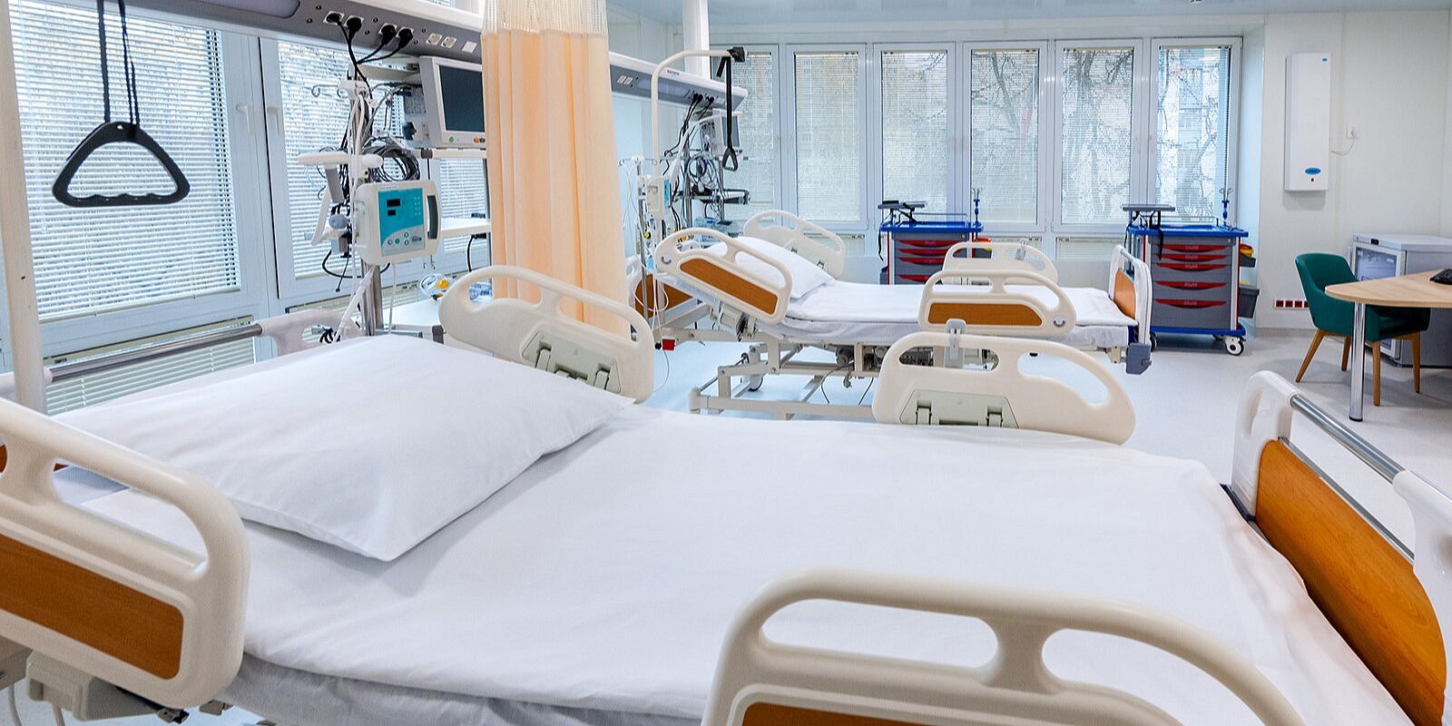 Больница 24 москва палаты. Палаты в гкб 24. Жадкевича больница 71. Центр сердечно-сосудистой хирургии. Проект больницы.