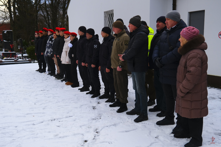 В Калининграде росгвардейцы отдали дань памяти Герою России Алексею Бровковичу