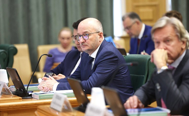 Олег Цепкин