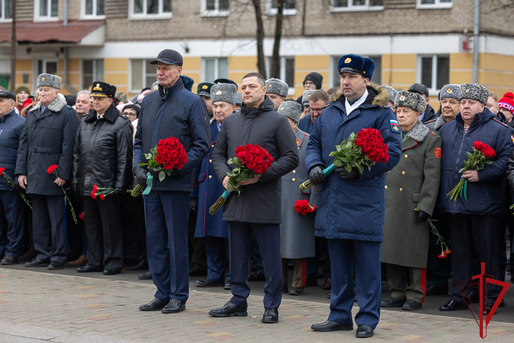 Росгвардейцы почтили память Героев Отечества