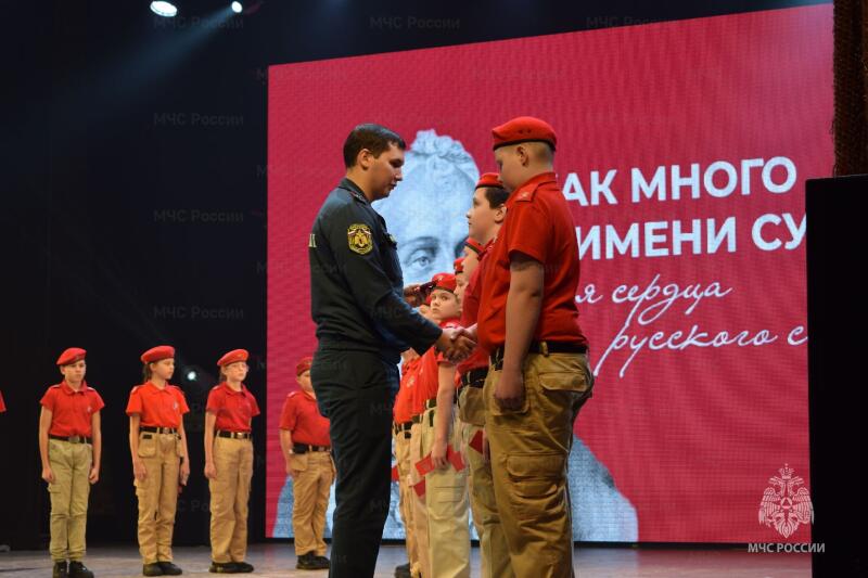 Пятиклассники приняли присягу кадета