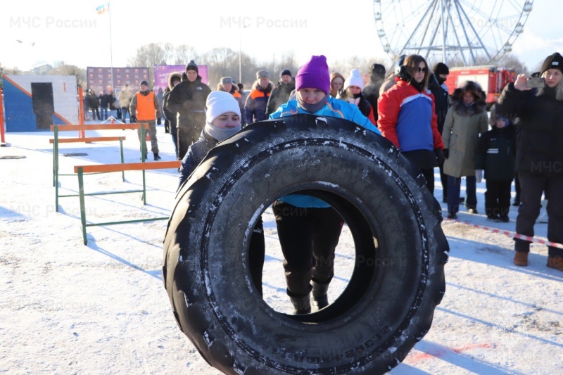 В Ярославле состоялись VI межрегиональные соревнования по зимнему силовому многоборью