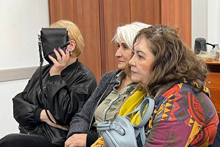 Фигуранты дела — Зиряра Раджабова, Лира Латыпова, Аделя Рамазанова (слева направо)