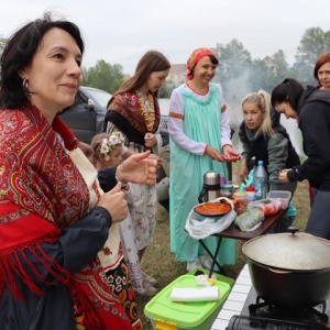 Абаканцы провели юбилейный фестиваль ухи «Семейная Fishka» 