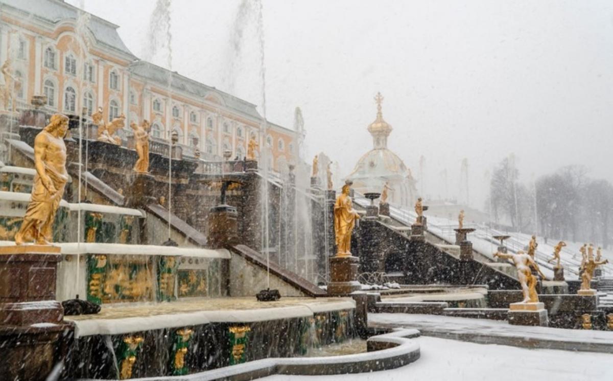 Почти миллион туристов следует ожидать Петербургу в майские праздники