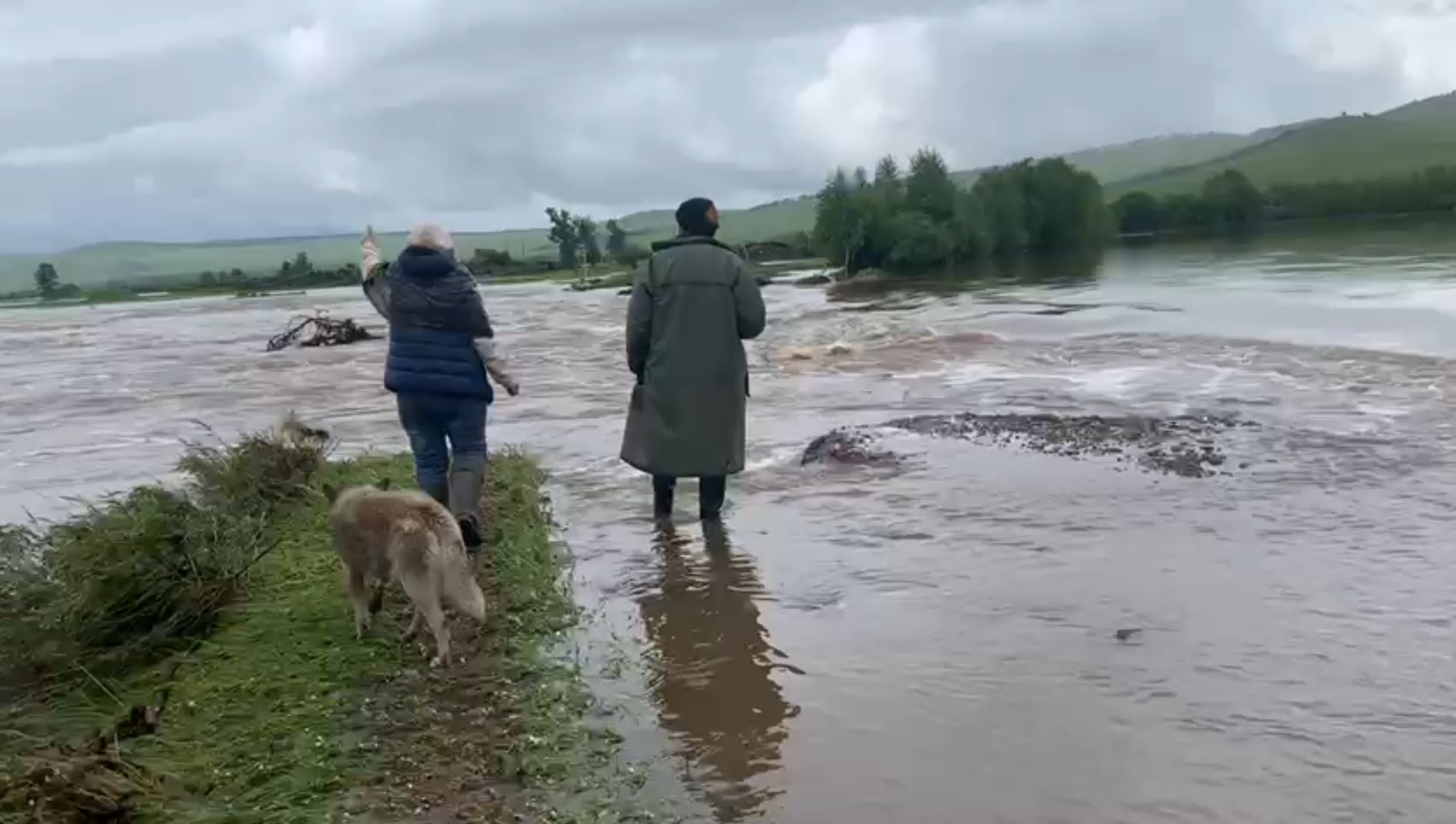 Пенсионерка скитается после паводка