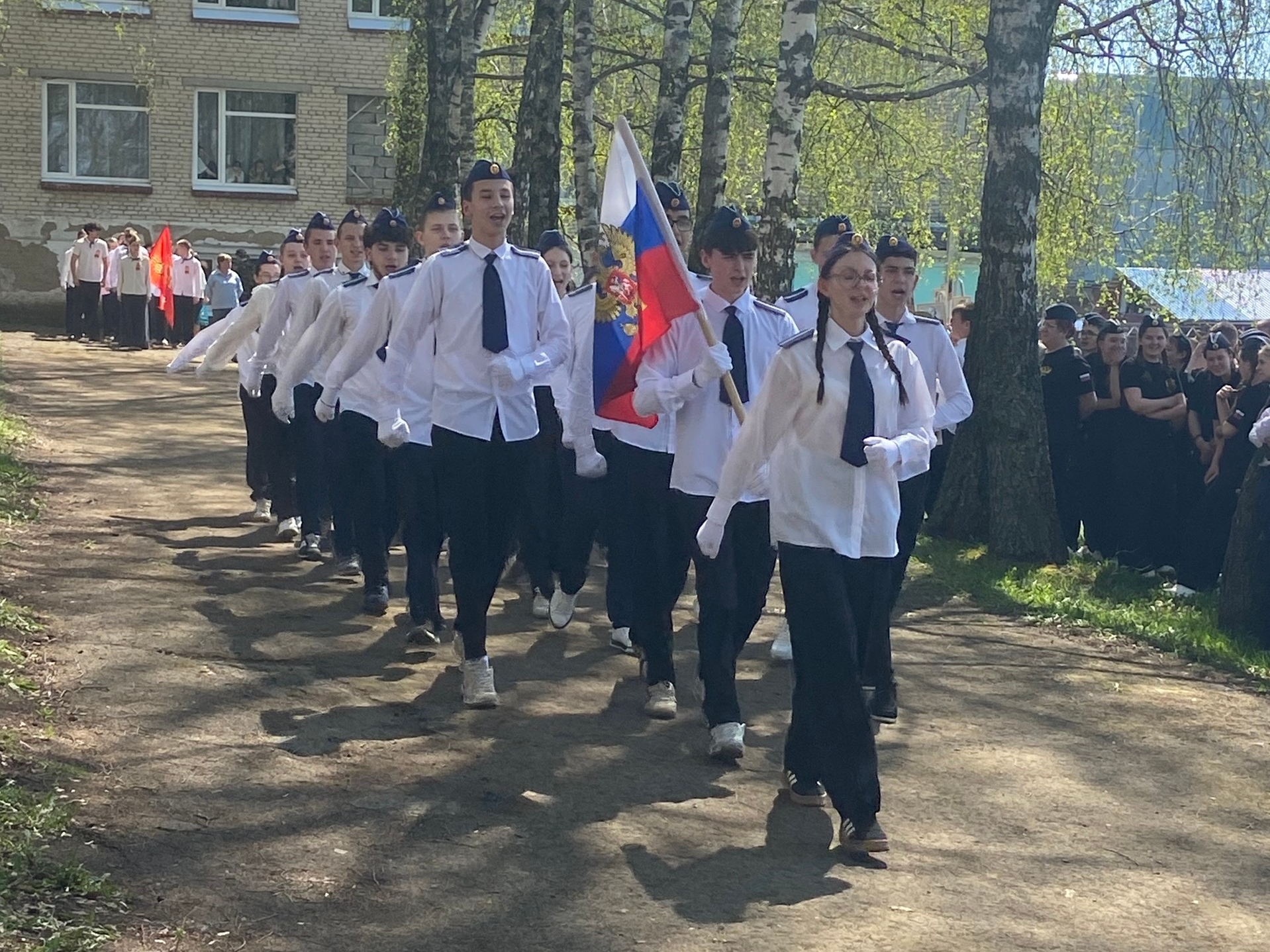 Чернские школьники соревновались в маршировке