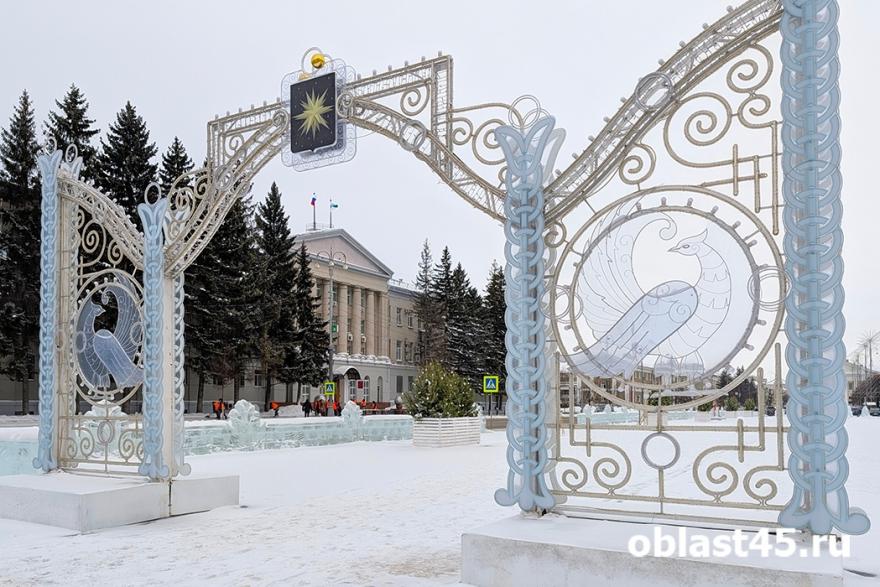 Главное за неделю в Курганской области: шаурмисты-миллионеры, описторхоз в реках и изгнание депутата