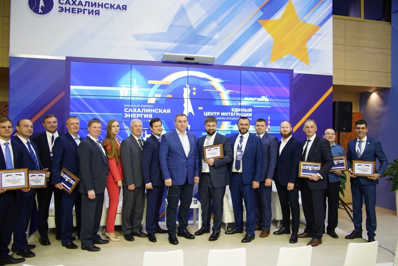 сахалинская энергия. фемко сахалин. нефтегазовая компания «сахалин энерджи инвестмент компани лтд. сахалин энерджи южно-сахалинск. платформа «лунская-а» сахалин 2.