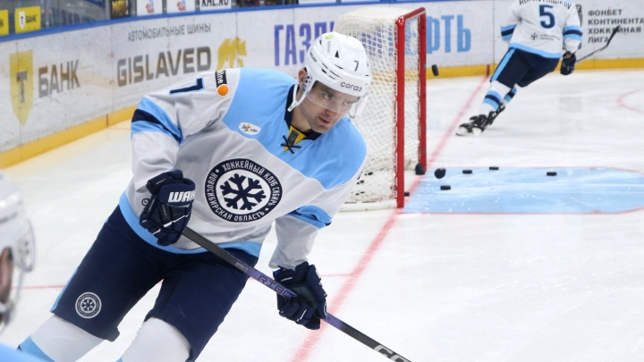 Воспитанник хоккейной Сибири Илья Морозов покидает клуб