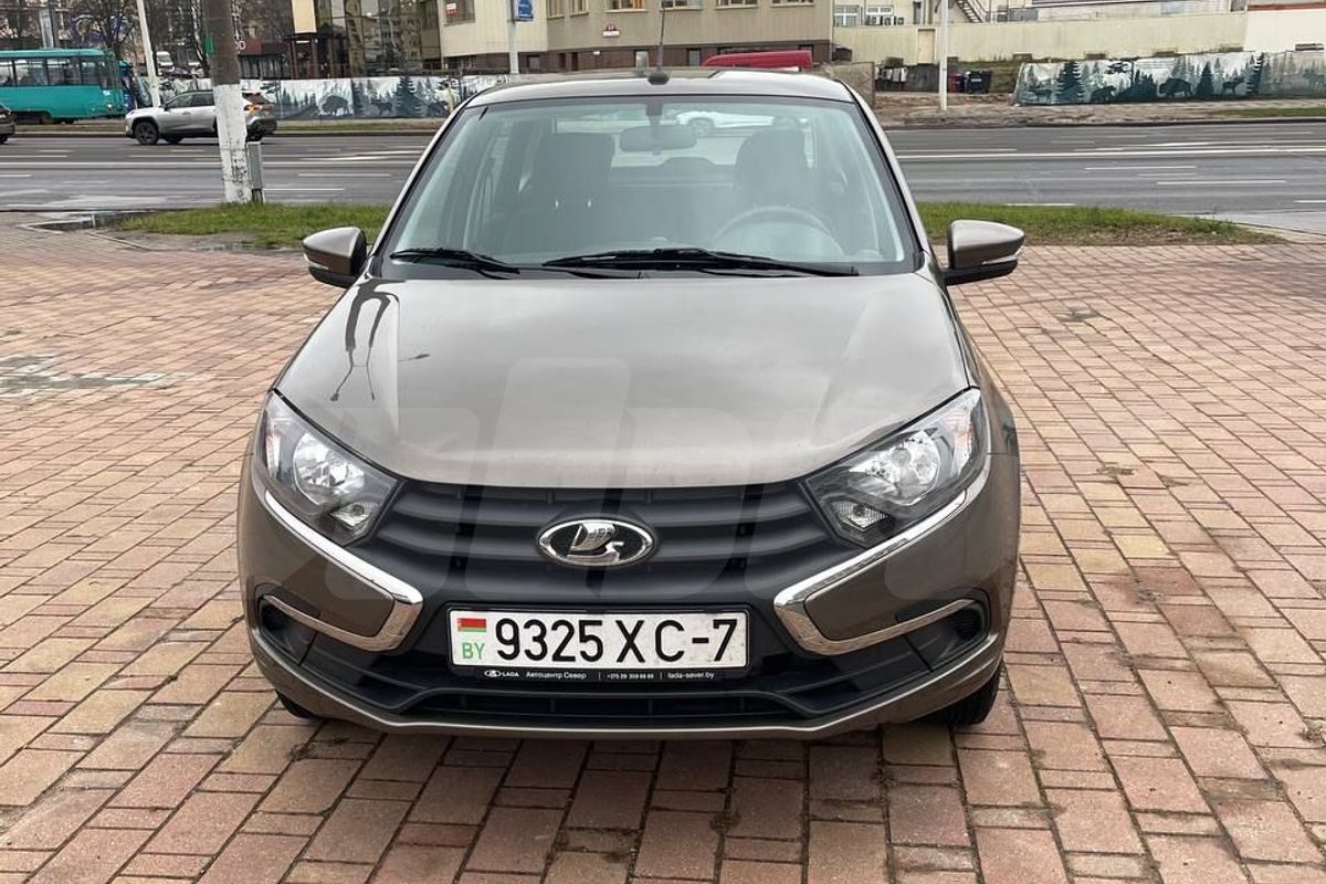 Дешево и сердито: смотрим седаны до $10 000 из базы объявлений