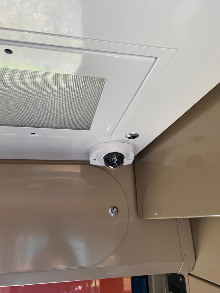 Электричка бузулук самара. Поезд самара бузулук. Железная дорога оренбург. Бузулук кинель поезд. 2тэ10ут 0001.