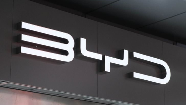 Tesla, подвинься: BYD лидирует на рынке электромобилей четвертый квартал подряд