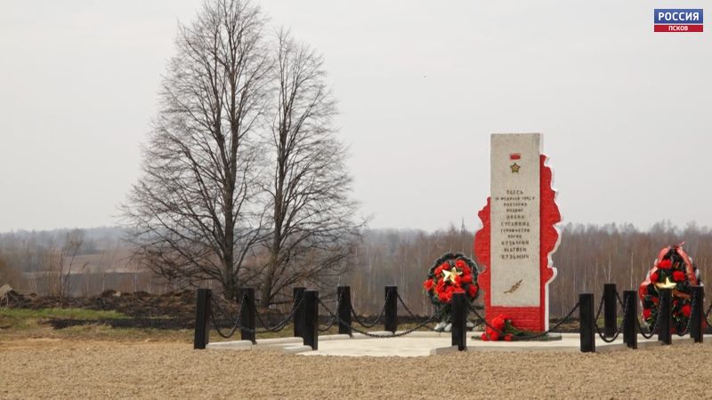Будет стоять там, где стоял. Почему возникла шумиха вокруг мемориала Герою Матвею Кузьмину?
