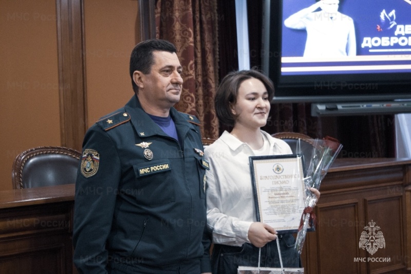 В Главном управлении МЧС Югры прошла торжественная церемония награждения добровольцев округа