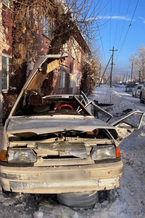 Женщина с ребенком попали в больницу после езды с бомбилой-бесправником