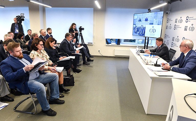 Выездное совещание Комитета СФ по федеративному устройству, региональной политике, МСУ и делам Севера на тему «Подведение итогов реализации Плана мероприятий («дорожной карты») по развитию лифтовой отрасли в РФ»