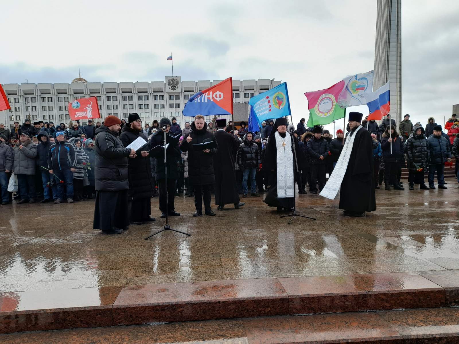 площадь славы. макеевке военнослужащих. митинг в самаре. макеевка погибшие мобилизованные. макеевке военнослужащих.