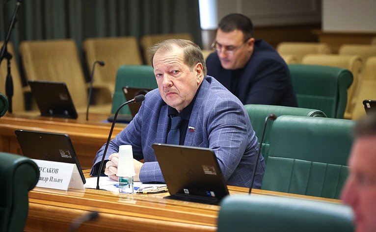 Александр Русаков