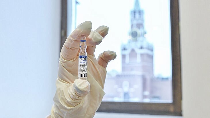 Вирусологи рассказали про осложнения после западных вакцин от коронавируса