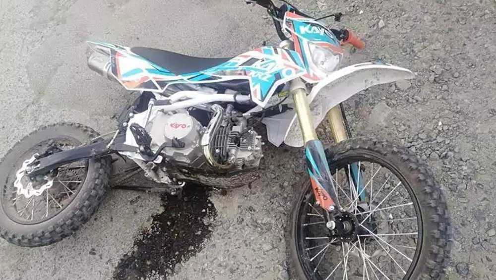 В Жуковке 12-летний школьник на питбайке врезался в Nissan и сломал бедро