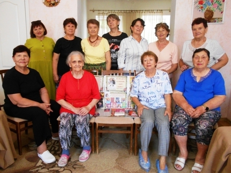 В симферопольской библиотеке отметили 80-летний юбилей Ларисы Рубальской