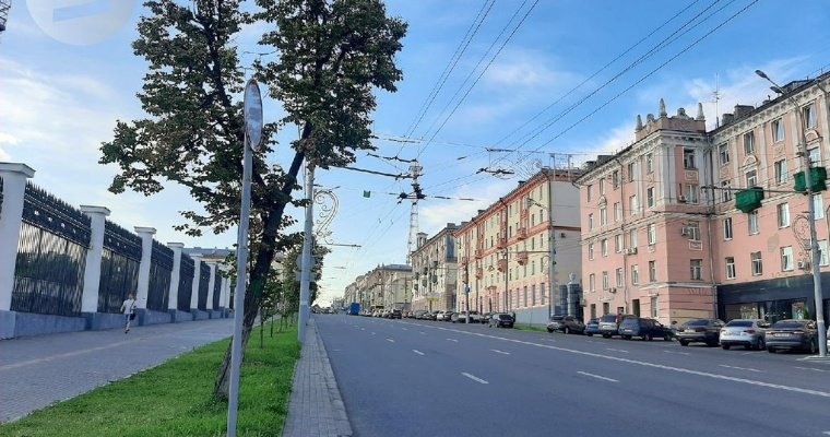 Обшарпанные дома в центре Ижевска привлекли внимание артистов Театра Вахтангова